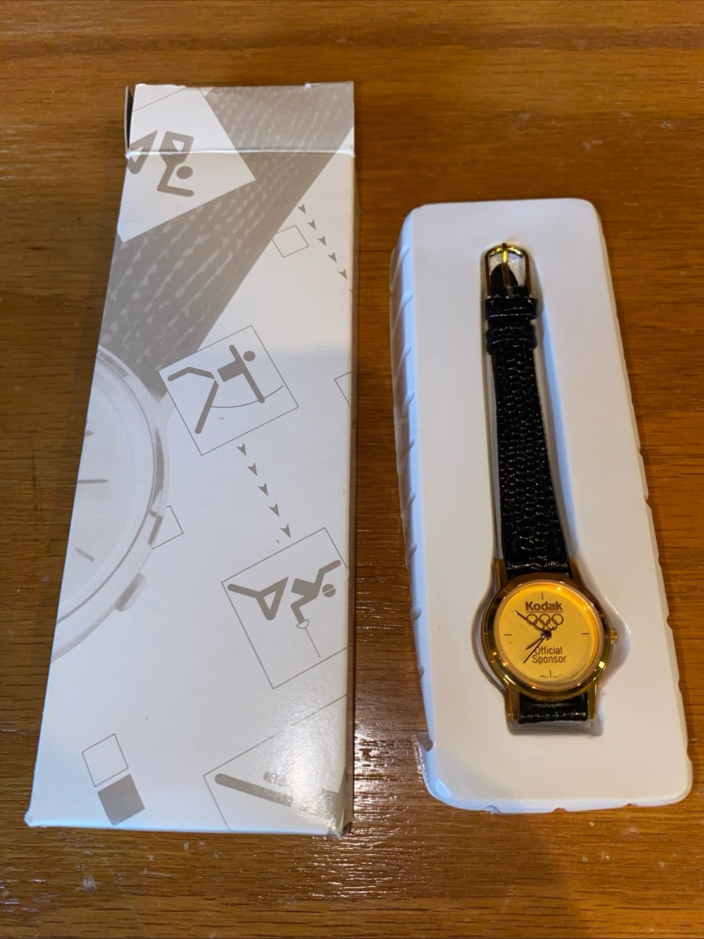 Kodak Olympic Sponsor Quartz Watch Womens Gold Tone Leather Needs Battery Vtg